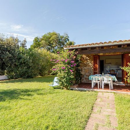 Appartamento Trilocale Le Canne 6 Posti Letto Con Giardino San Teodoro  Eksteriør billede